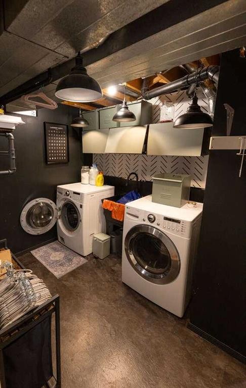 10620 103 Street Close, Fairview, AB - Indoor Photo Showing Laundry Room