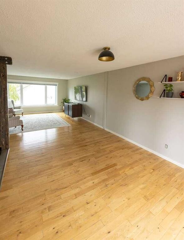 10620 103 Street Close, Fairview, AB - Indoor Photo Showing Other Room