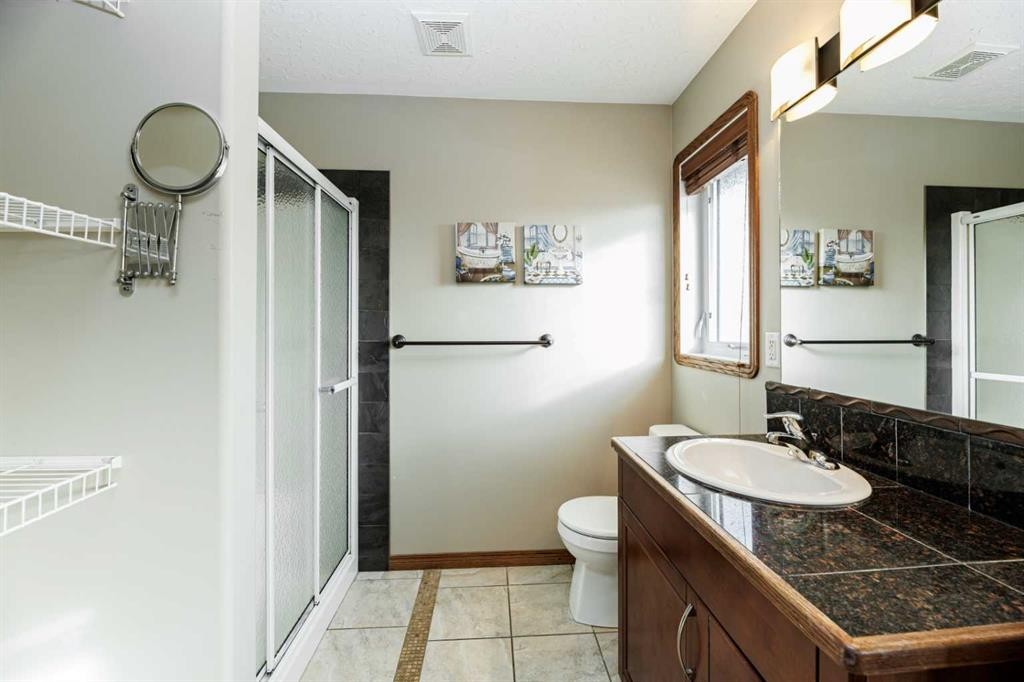 86 Jenner Crescent, Red Deer, AB - Indoor Photo Showing Bathroom
