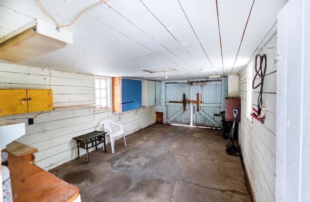 5124 52 Avenue South, Viking, AB - Indoor Photo Showing Other Room