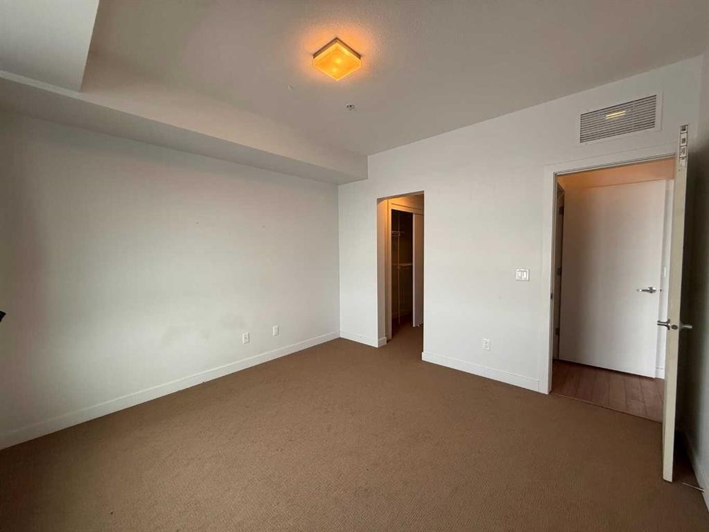 5309-2660 22 Street, Red Deer, AB - Indoor Photo Showing Other Room
