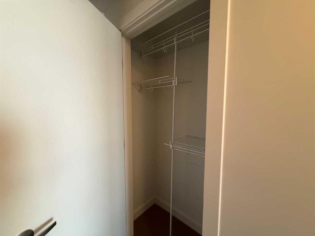 5309-2660 22 Street, Red Deer, AB - Indoor