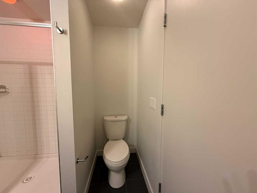 5309-2660 22 Street, Red Deer, AB - Indoor Photo Showing Bathroom