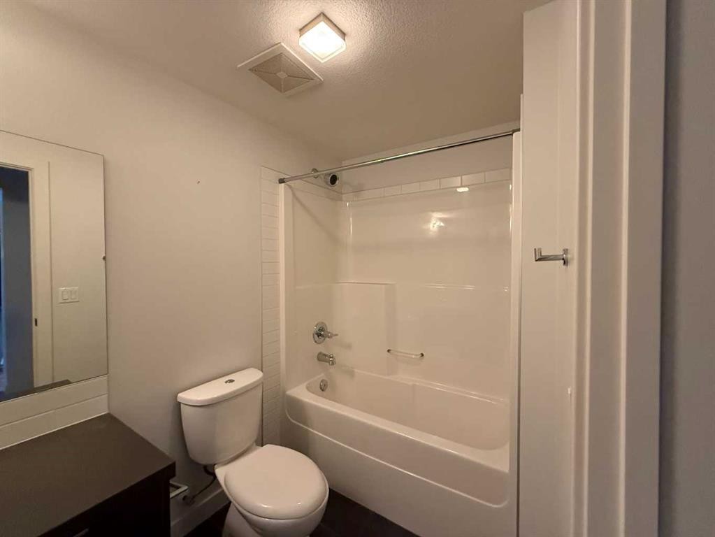 5309-2660 22 Street, Red Deer, AB - Indoor Photo Showing Bathroom