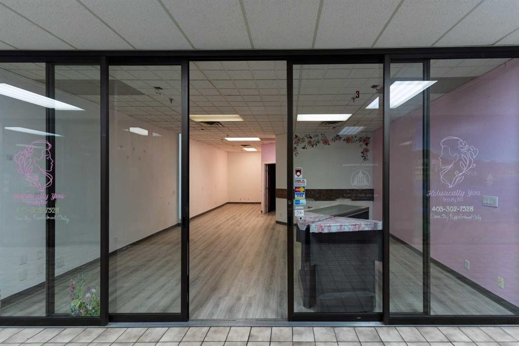 3-4929 50 Street, Red Deer, AB