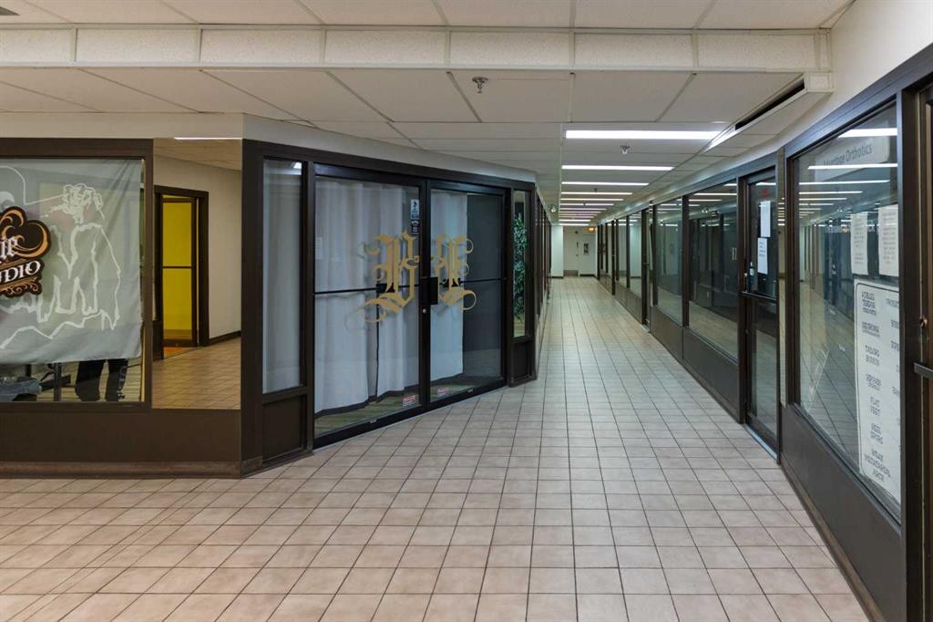 101-4929 50 Street, Red Deer, AB