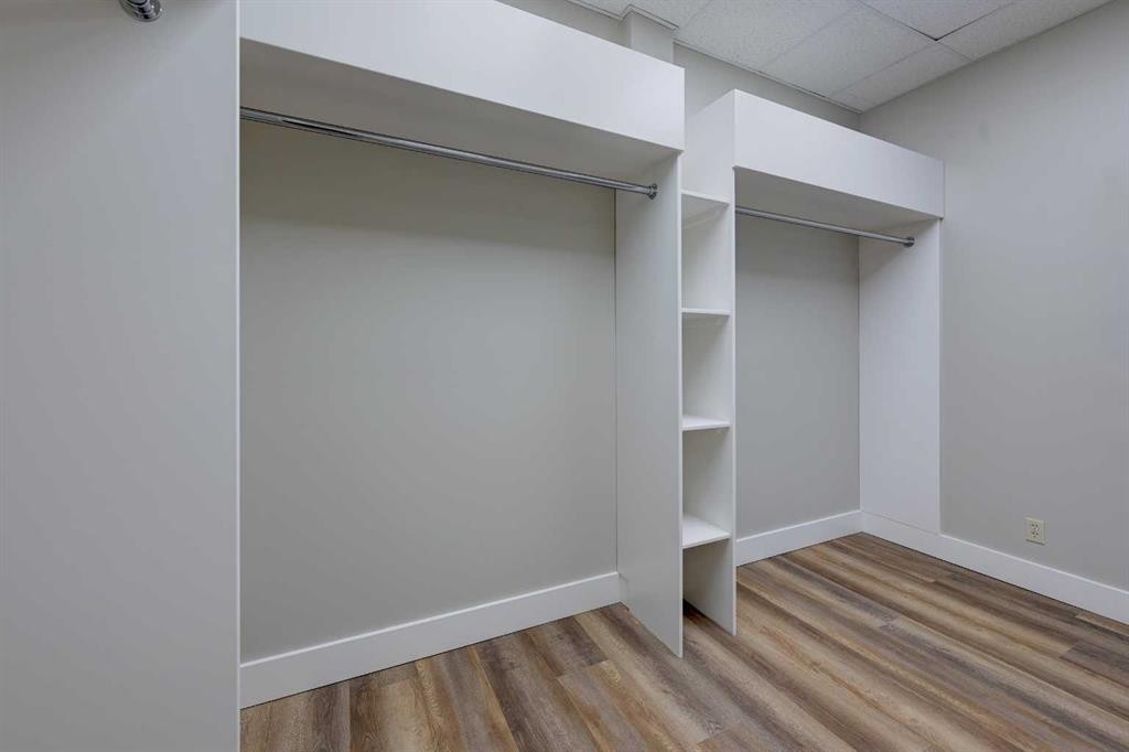 203-5116 52 Street, Red Deer, AB