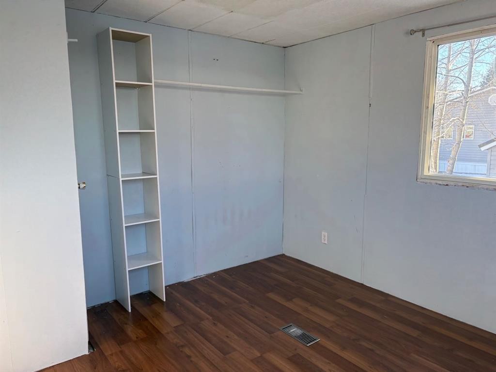 51-5311 60 Street, Rocky Mountain House, AB