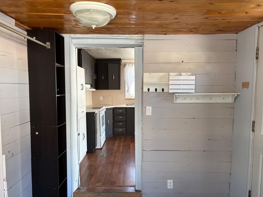 51-5311 60 Street, Rocky Mountain House, AB