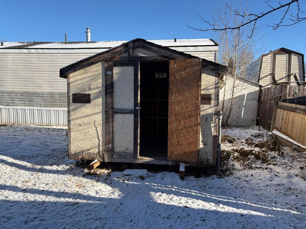 51-5311 60 Street, Rocky Mountain House, AB