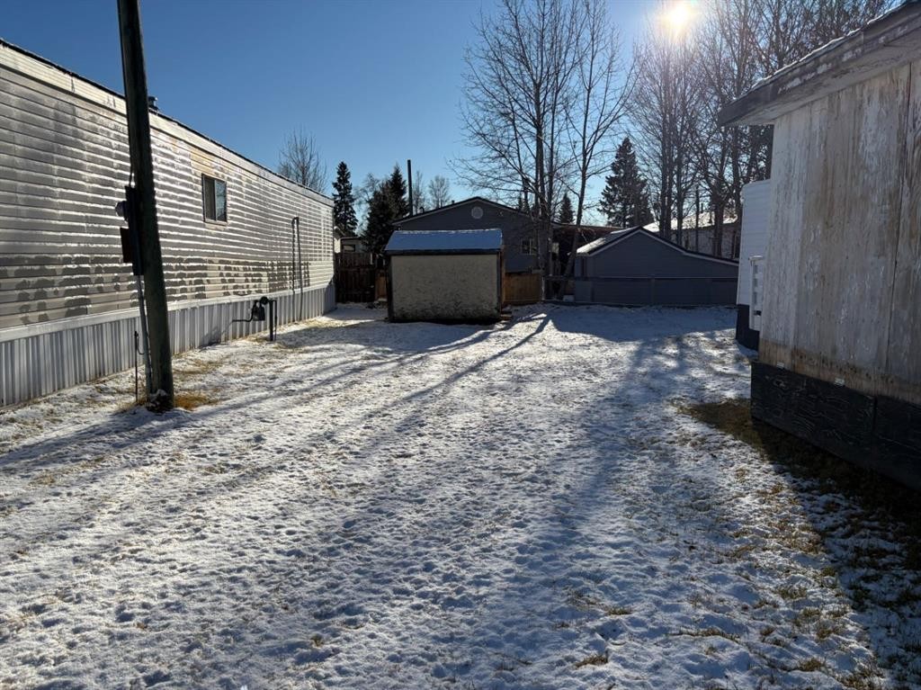 51-5311 60 Street, Rocky Mountain House, AB