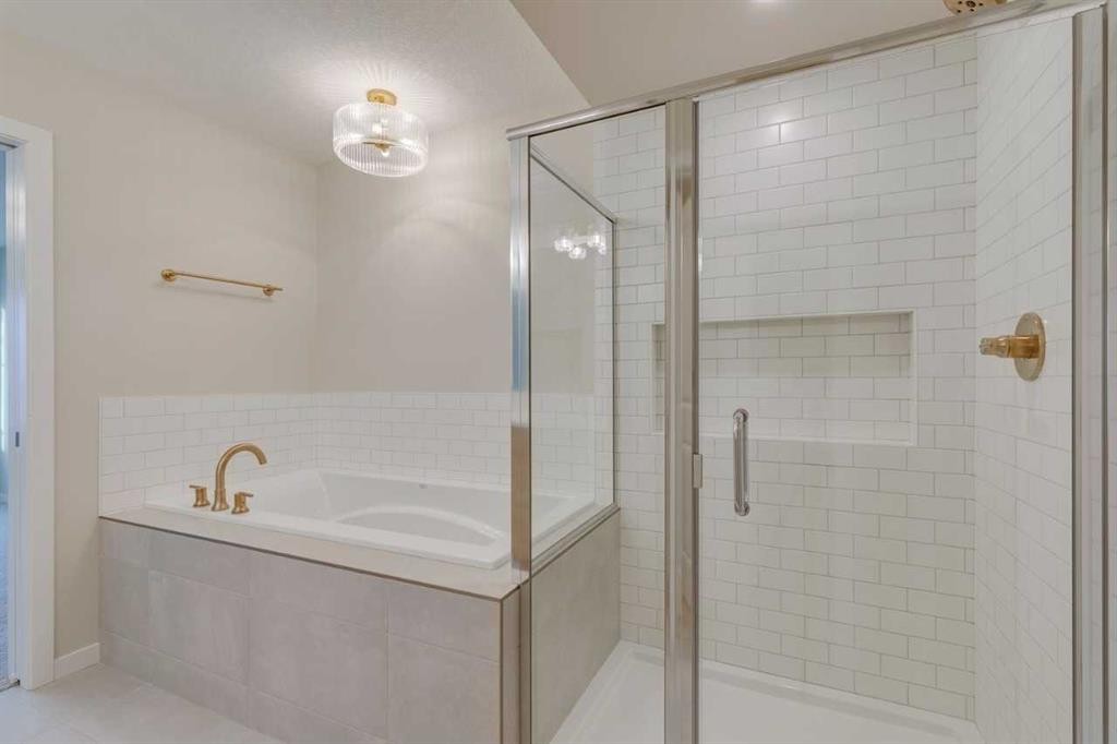 82 Alpine Common Sw, Calgary, AB - Indoor Photo Showing Bathroom