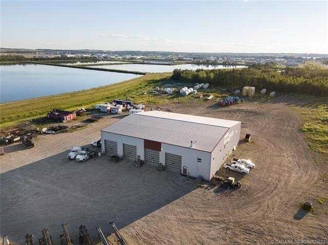 8 30 Street, Sylvan Lake, AB