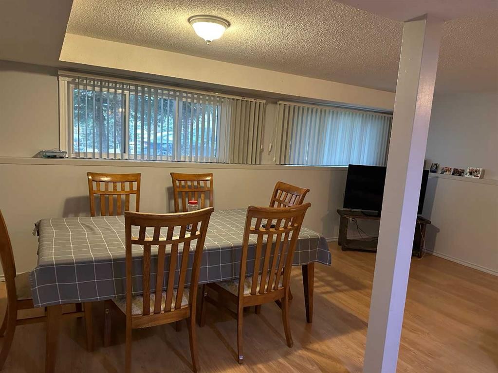 A & B-4923 53 Street, Rocky Mountain House, AB - Indoor Photo Showing Dining Room