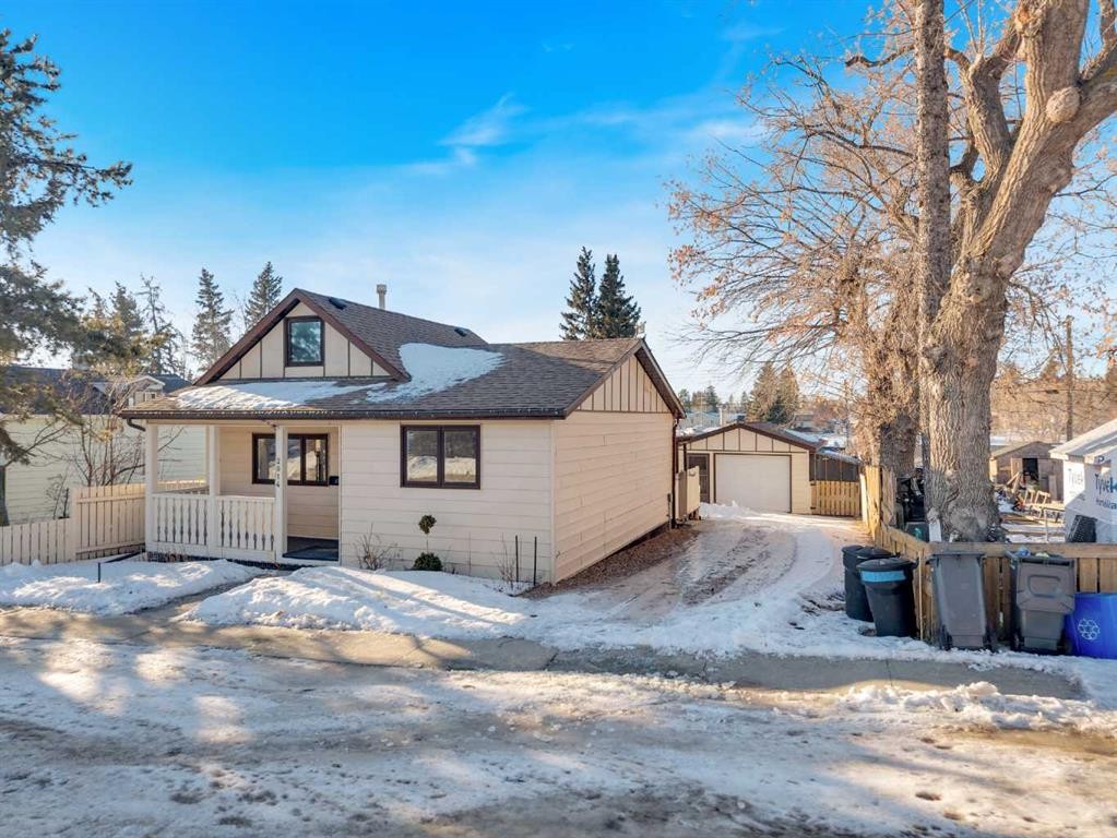 2014 24 Avenue, Delburne, AB - Outdoor With Deck Patio Veranda