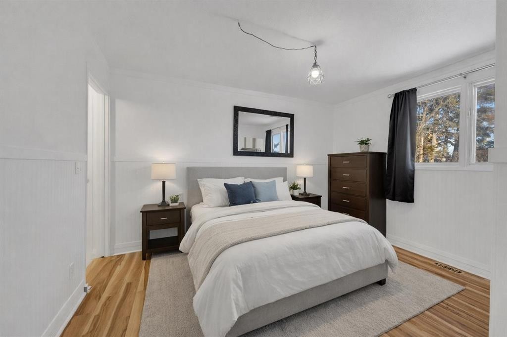 2014 24 Avenue, Delburne, AB - Indoor Photo Showing Bedroom