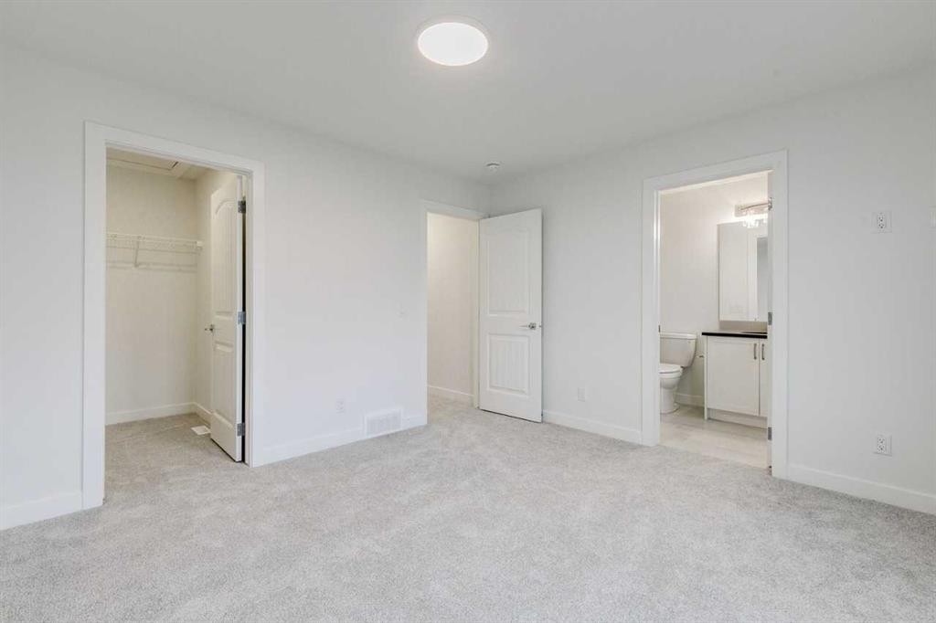 221 Bridgeport Gate Sw, Chestermere, AB - Indoor
