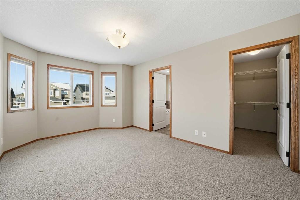 9 Thomas Place, Red Deer, AB - Indoor Photo Showing Other Room