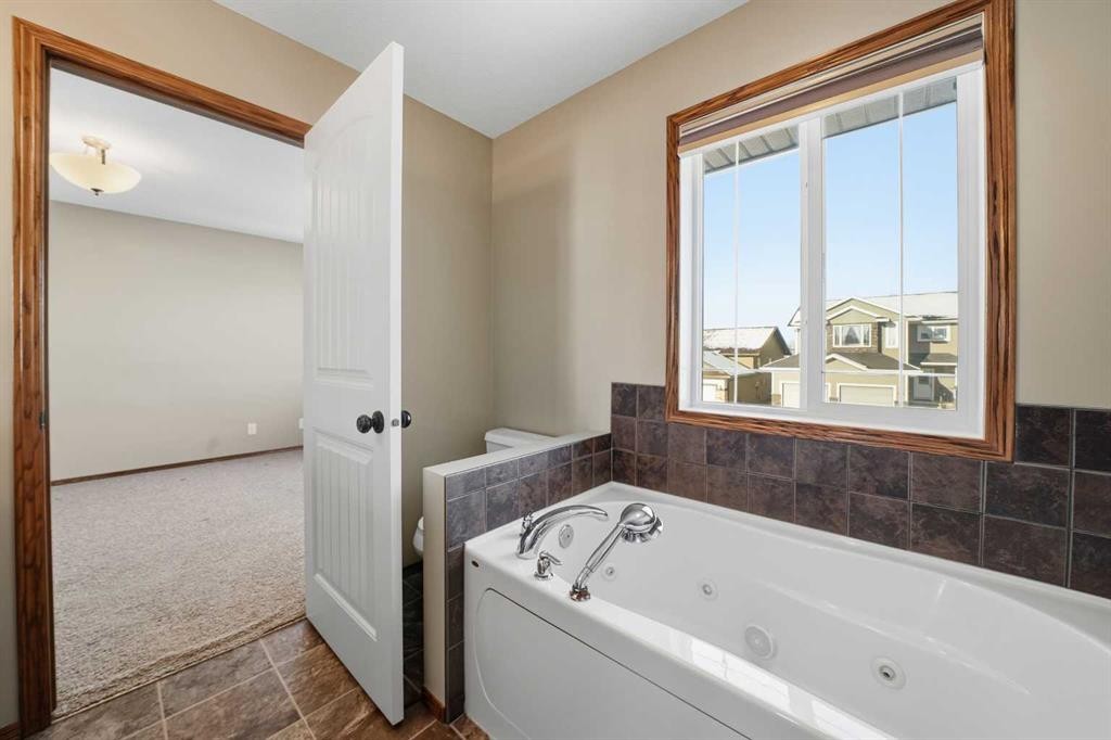 9 Thomas Place, Red Deer, AB - Indoor