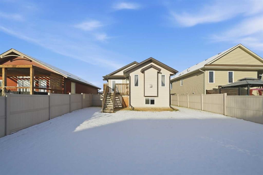 9 Thomas Place, Red Deer, AB - Outdoor