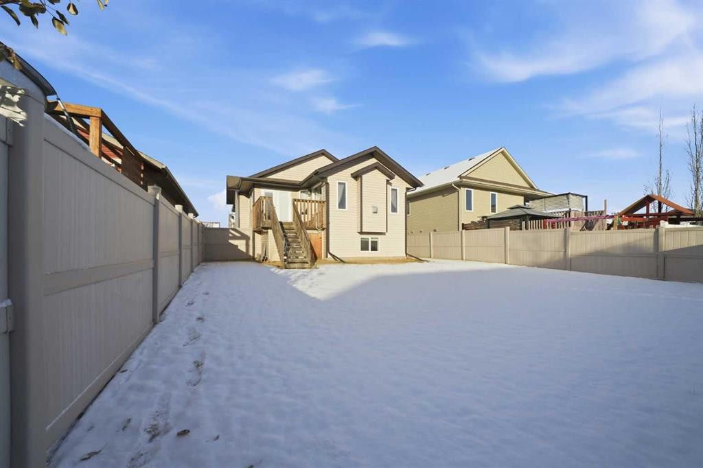 9 Thomas Place, Red Deer, AB - Outdoor