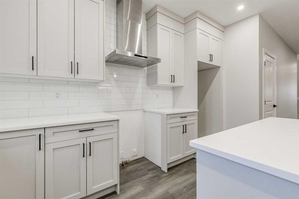 197 Bridgeport Gate, Chestermere, AB - Indoor Photo Showing Kitchen
