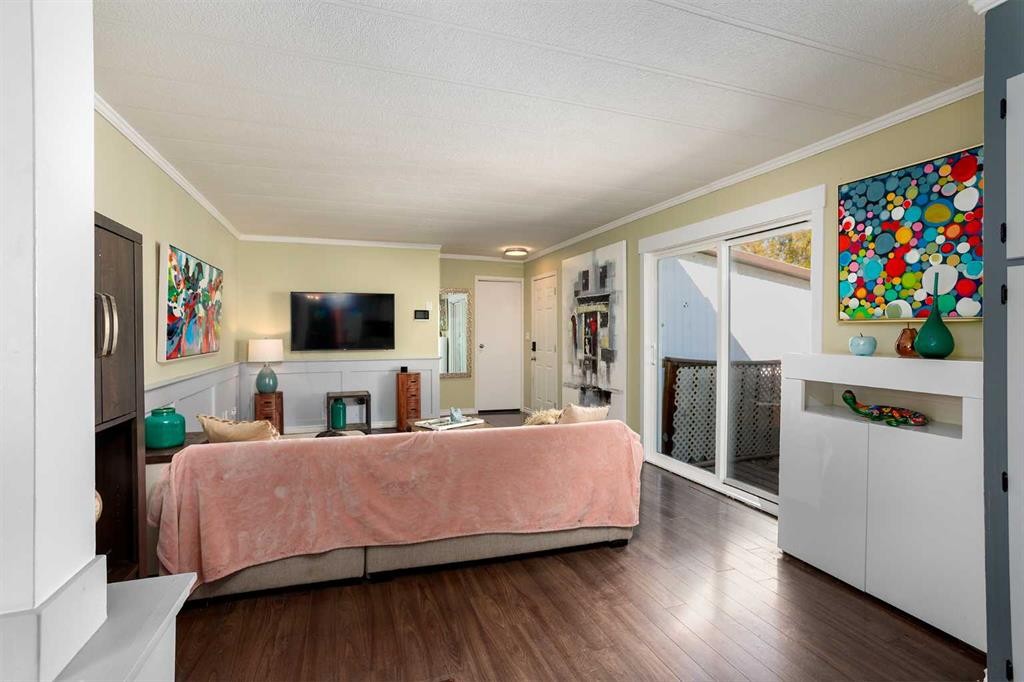 12-4504 41 Street, Camrose, AB