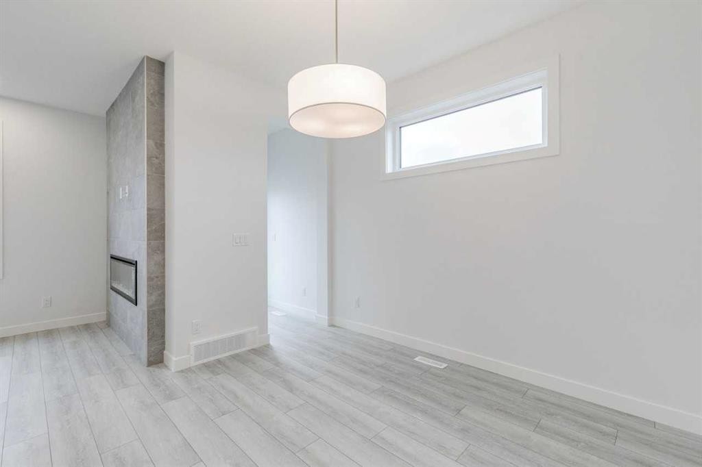 205 Bridgeport Gate, Chestermere, AB - Indoor Photo Showing Other Room