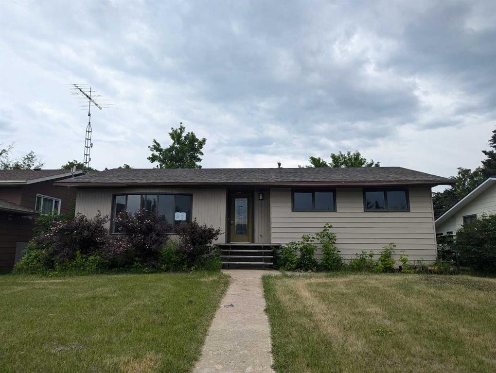 3 Meadowlark Drive, Sedgewick, AB - Outdoor