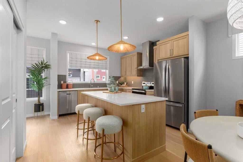 545 Bridgeport Street, Chestermere, AB - Indoor Photo Showing Kitchen With Upgraded Kitchen