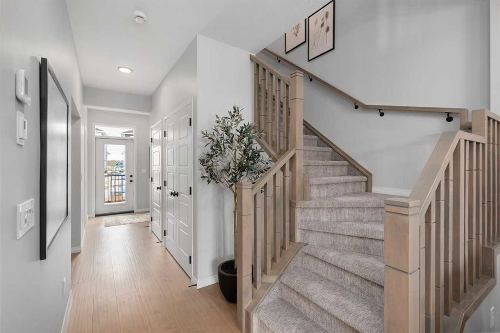 541 Bridgeport Street, Chestermere, AB - Indoor Photo Showing Other Room