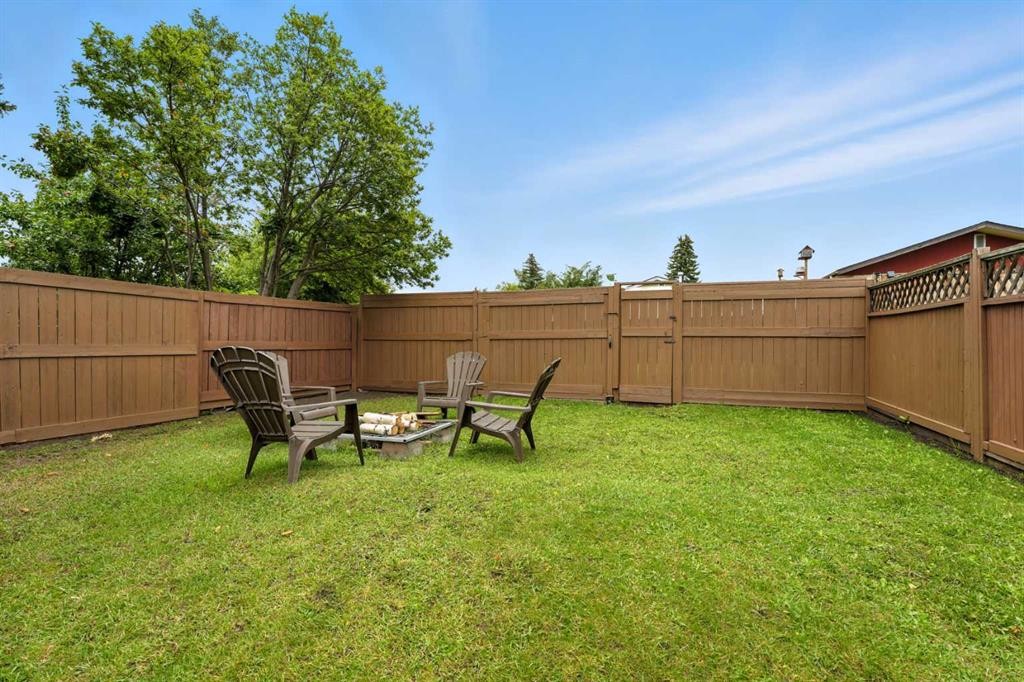 6349 58 Avenue, Red Deer, AB - Outdoor With Backyard