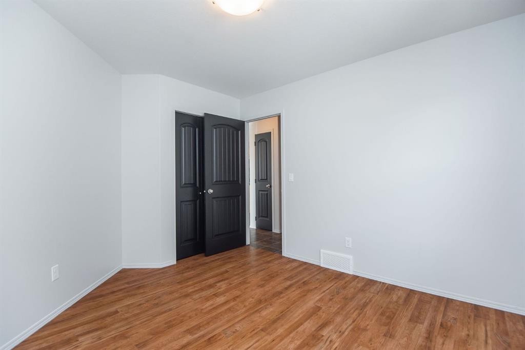 123 Bowman Circle, Sylvan Lake, AB - Indoor Photo Showing Other Room