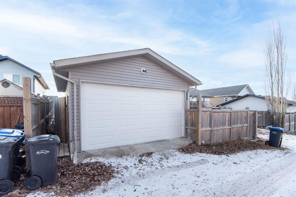 123 Bowman Circle, Sylvan Lake, AB - Outdoor With Exterior