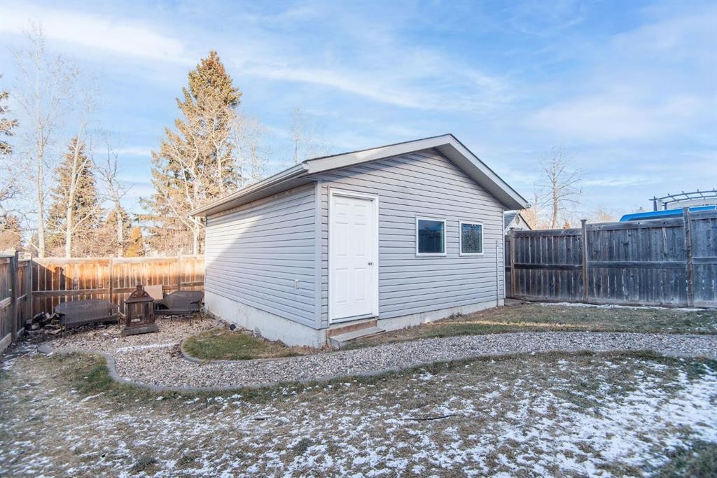 123 Bowman Circle, Sylvan Lake, AB - Outdoor