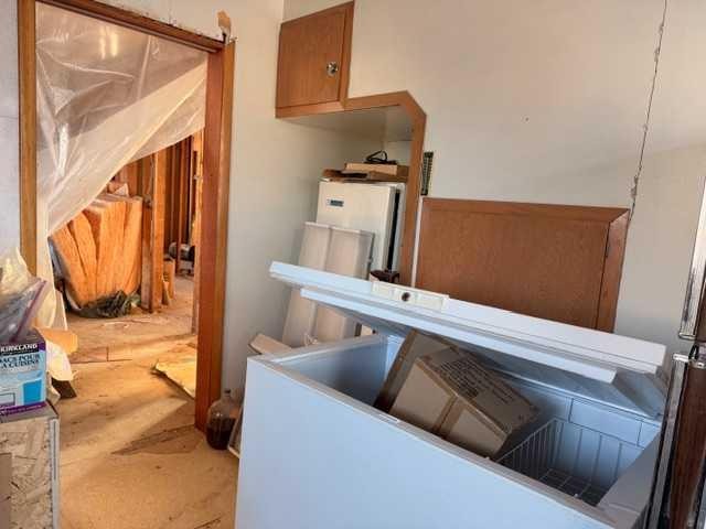 4832 49 Street, Hardisty, AB - Indoor Photo Showing Laundry Room