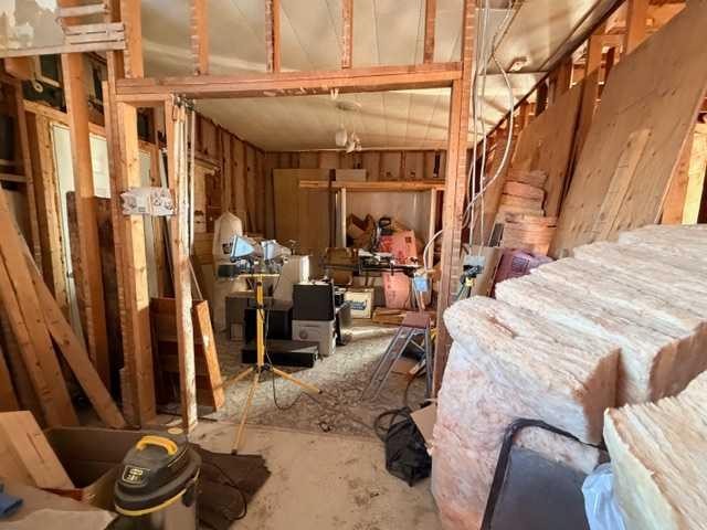 4832 49 Street, Hardisty, AB - Indoor Photo Showing Other Room