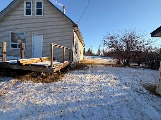 4832 49 Street, Hardisty, AB - Outdoor