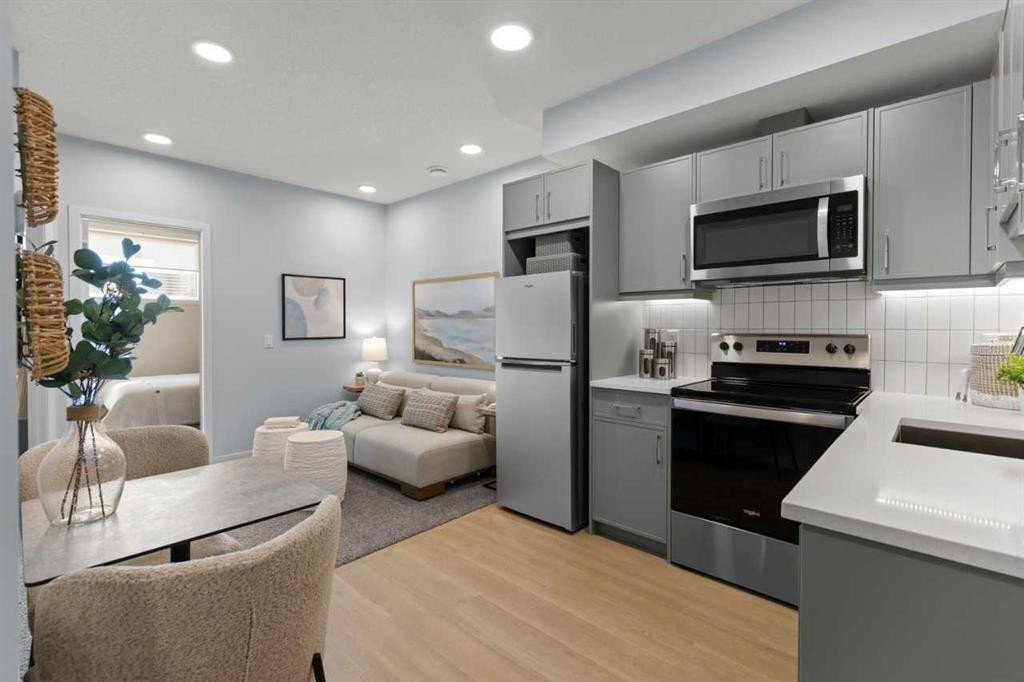 139 Huxland Road Ne, Calgary, AB - Indoor Photo Showing Kitchen