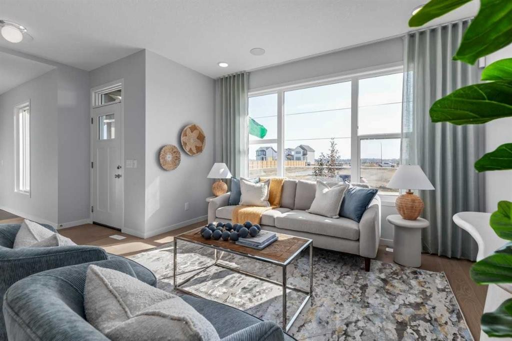 139 Huxland Road Ne, Calgary, AB - Indoor Photo Showing Living Room