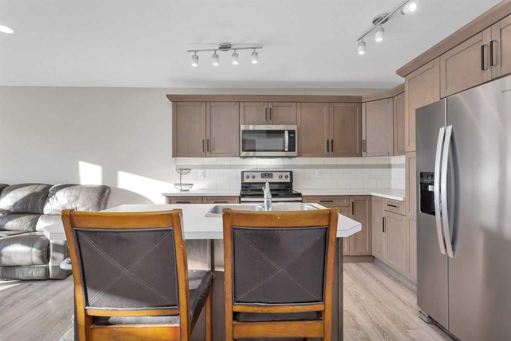 22 Latoria Court, Rural Red Deer County, AB - Indoor Photo Showing Kitchen