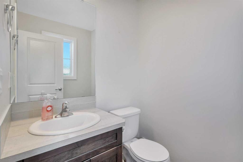22 Latoria Court, Rural Red Deer County, AB - Indoor Photo Showing Bathroom