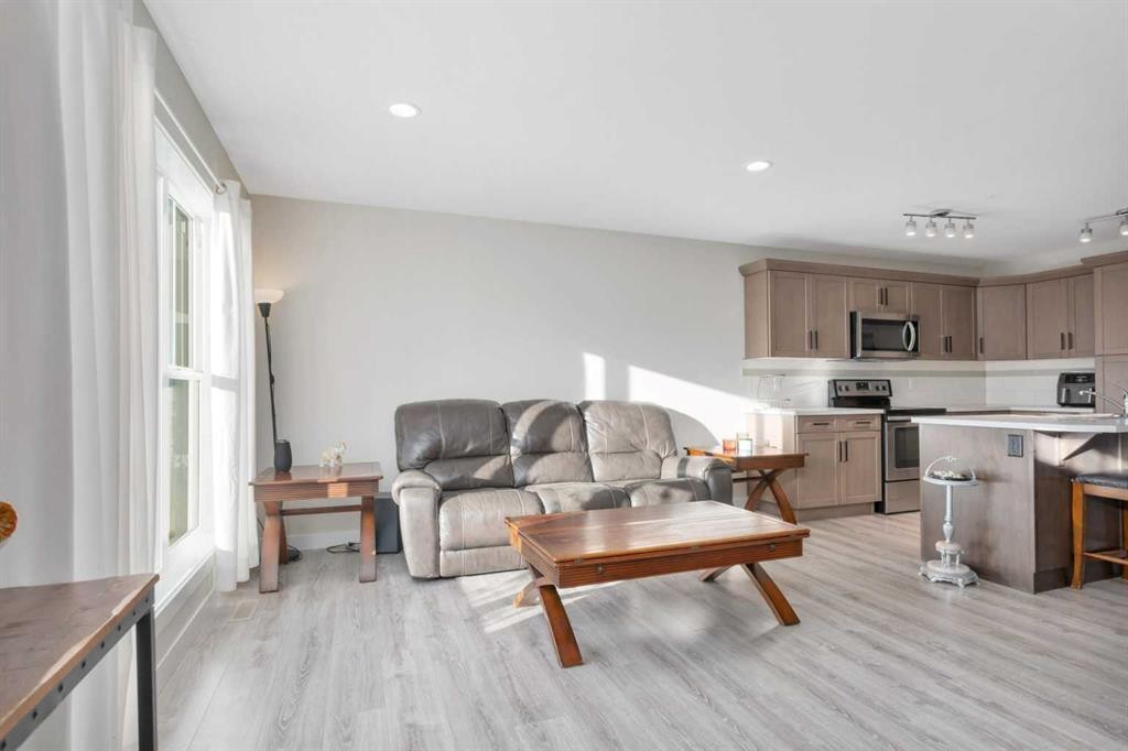 22 Latoria Court, Rural Red Deer County, AB - Indoor