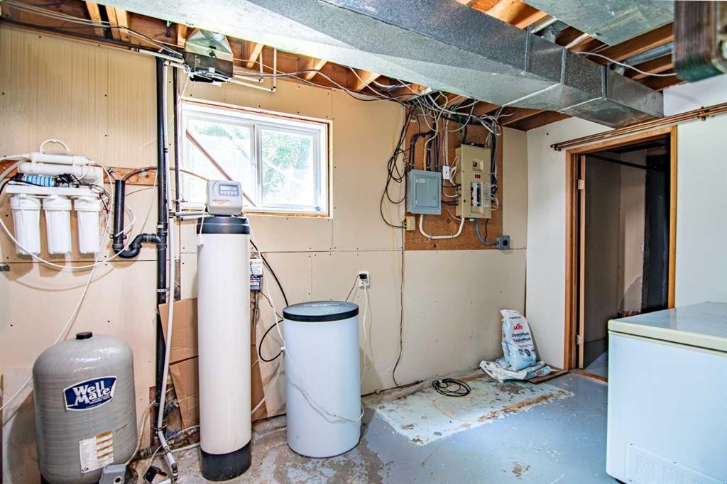 382052 Range Road 7-3, Rural Clearwater County, AB - Indoor Photo Showing Basement