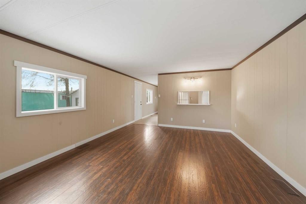 18 Parkland Acres, Lacombe, AB