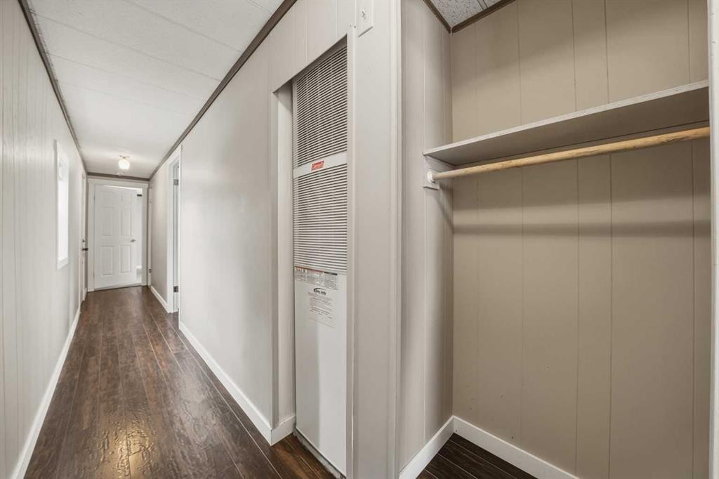 18 Parkland Acres, Lacombe, AB