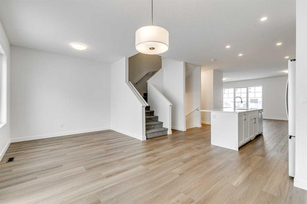 1123 Fowler Road Sw, Airdrie, AB - Indoor