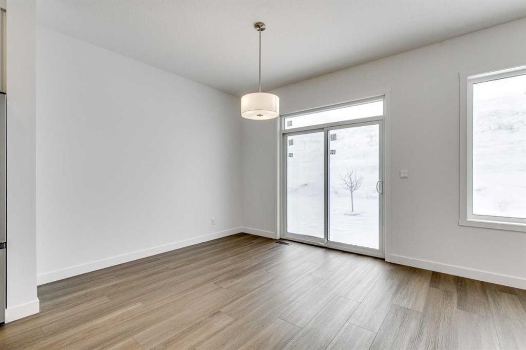 1123 Fowler Road Sw, Airdrie, AB - Indoor Photo Showing Other Room