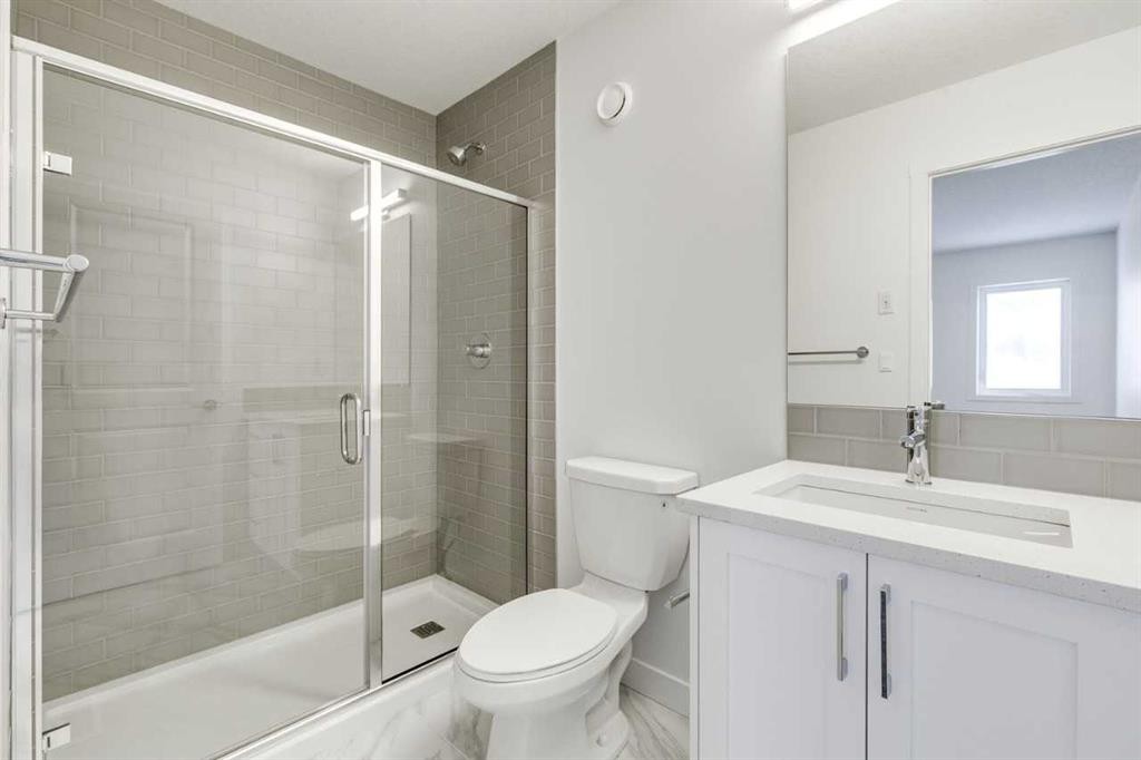 1123 Fowler Road Sw, Airdrie, AB - Indoor Photo Showing Bathroom