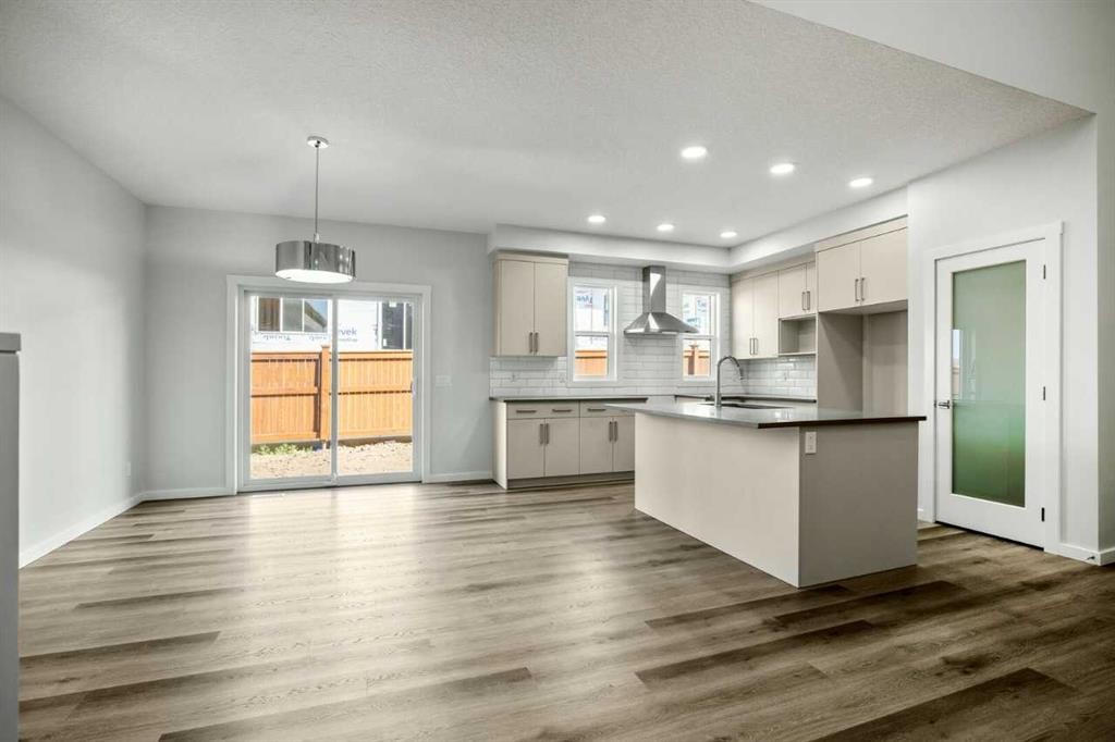 158 Osprey Hill Way Sw, Calgary, AB - Indoor Photo Showing Kitchen With Upgraded Kitchen